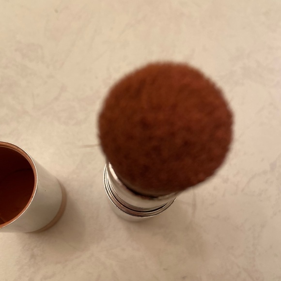 Clinique Quick Blush in Hurry Honey - Picture 5 of 7